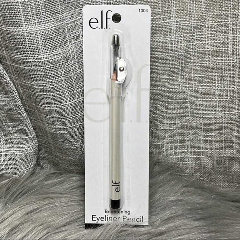 Eyeliner pencil with sharper
